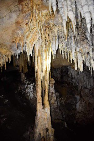 Cavernas de Omia